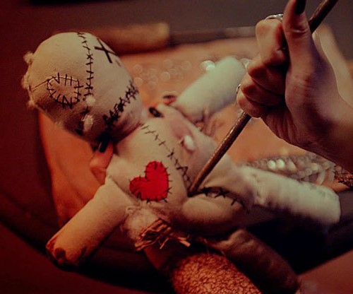 Halloween i Musei del Comune di Pesaro invitano i bimbi a festeggiare con bambole  voodoo - Il Nuovo Amico